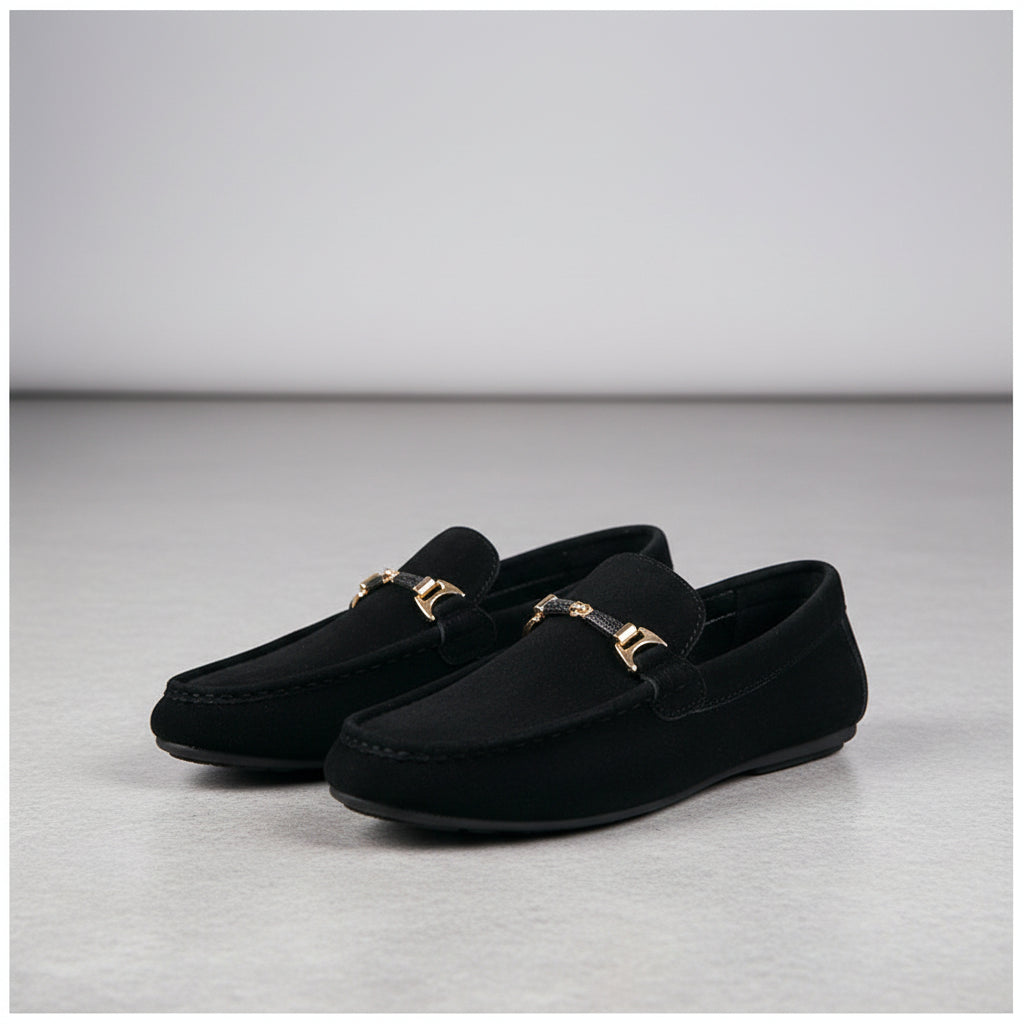Casual shoes peas shoes.