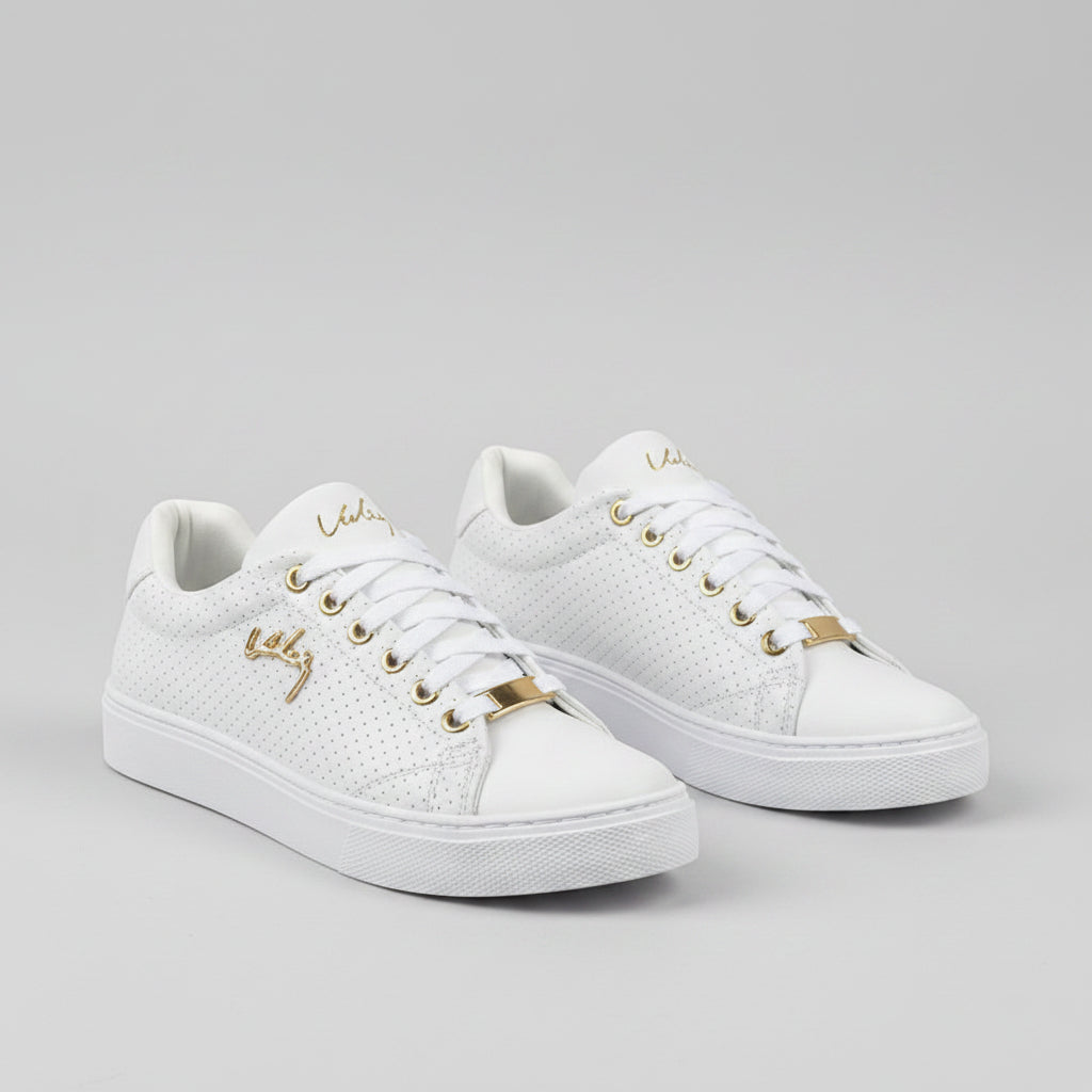 Women Flat Sneakers Breathable Lace-up Shoes For Girls.